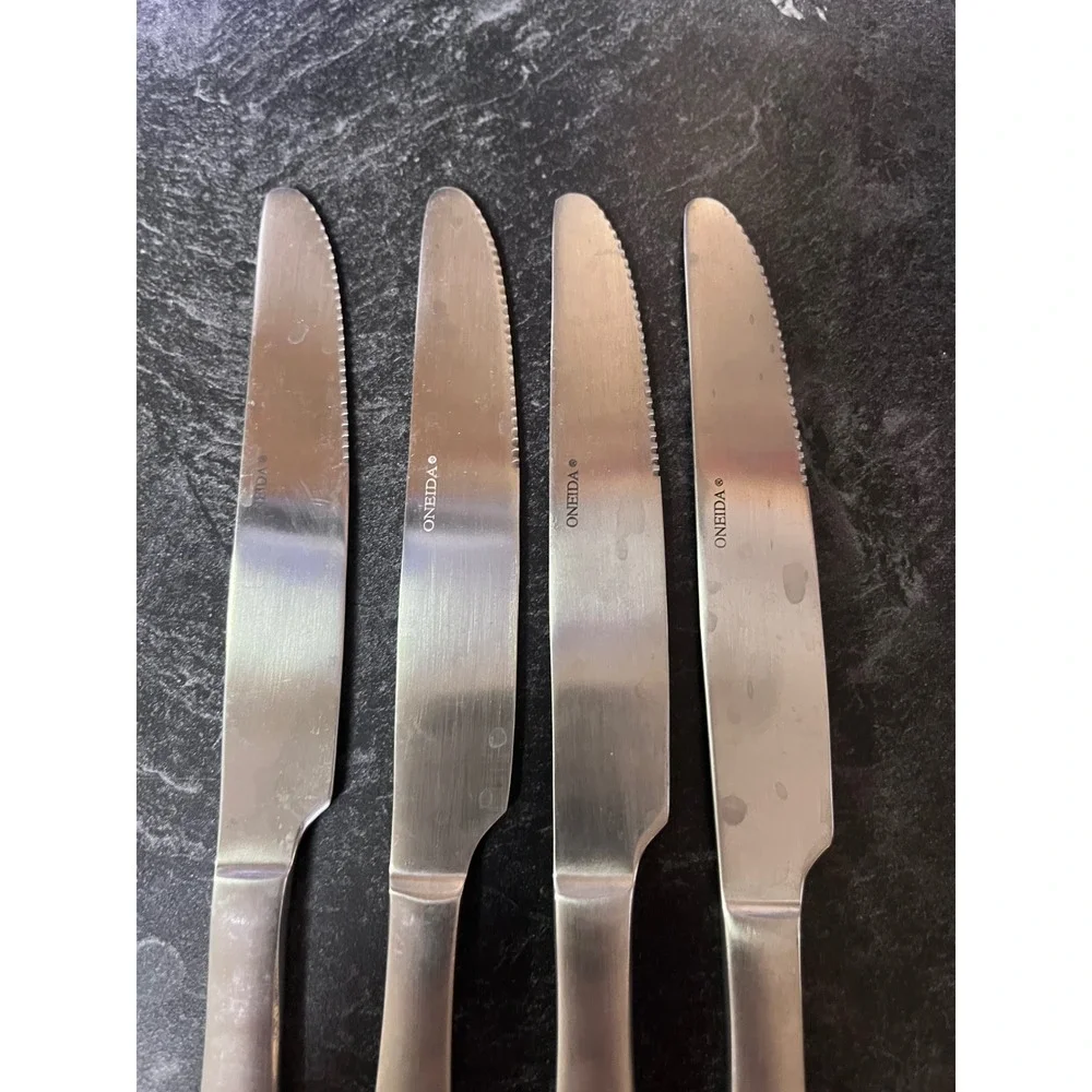 Oneida Stainless Steel Serrated Butter‎ Knives Set of 4